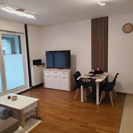 Royal Wilanów-apartament W Sercu Wilanowa Apartamento