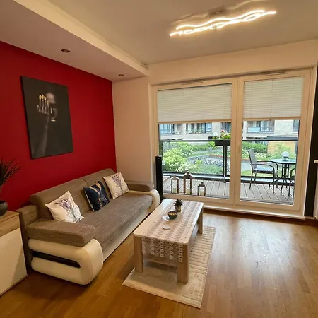 Royal Wilanow-apartament W Sercu Wilanowa アパート ワルシャワ